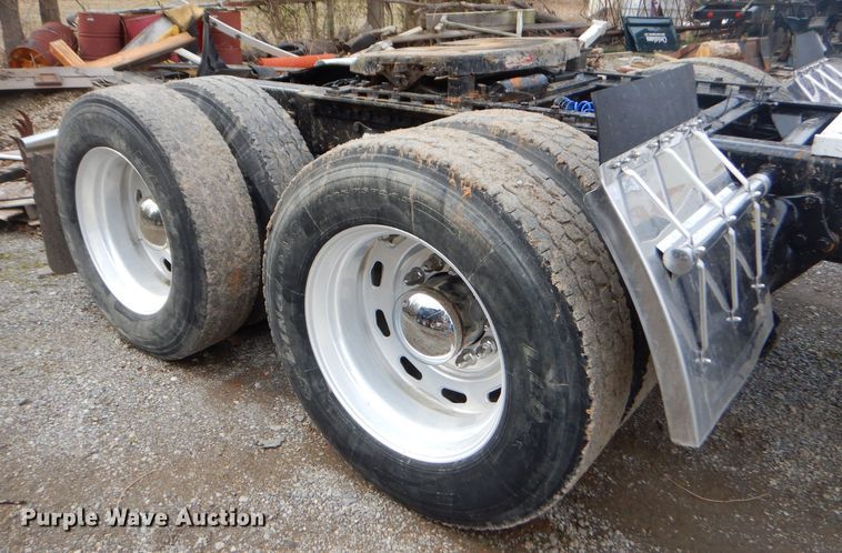 image for item GG9728 2012 Western Star 4900FA semi truck