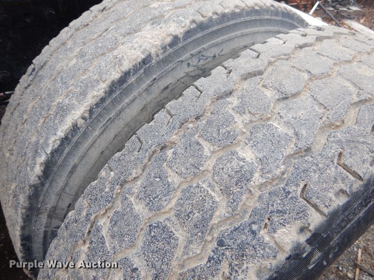 image for item GG9728 2012 Western Star 4900FA semi truck