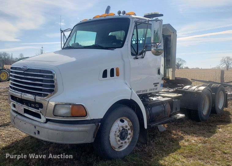 image for item L1431 2000 Sterling A-Line semi truck