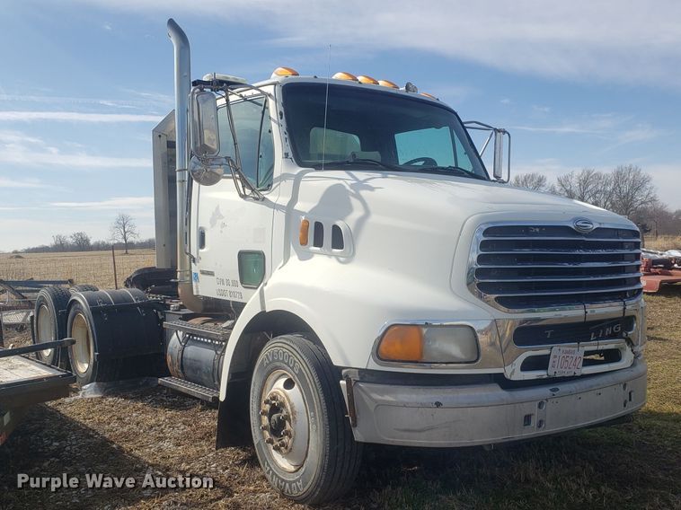 image for item L1431 2000 Sterling A-Line semi truck