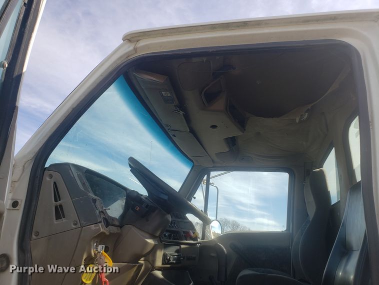 image for item L1431 2000 Sterling A-Line semi truck