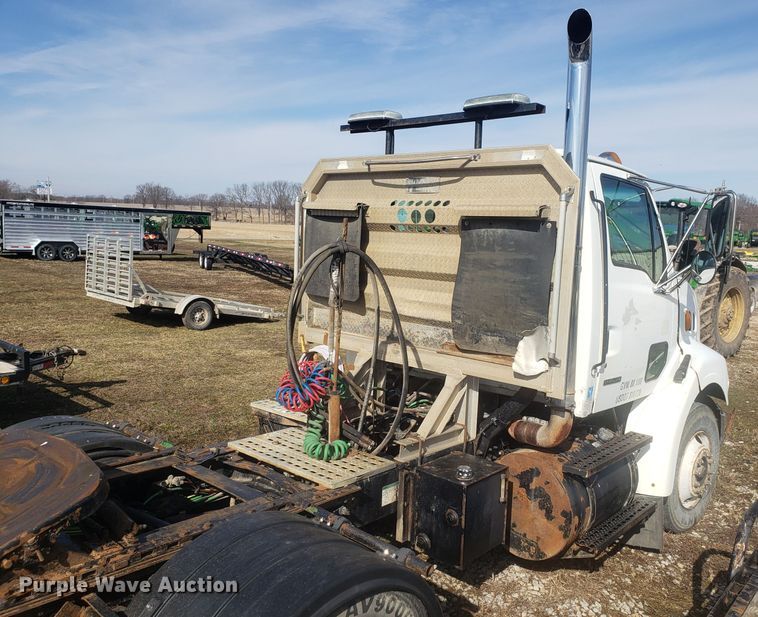 image for item L1431 2000 Sterling A-Line semi truck