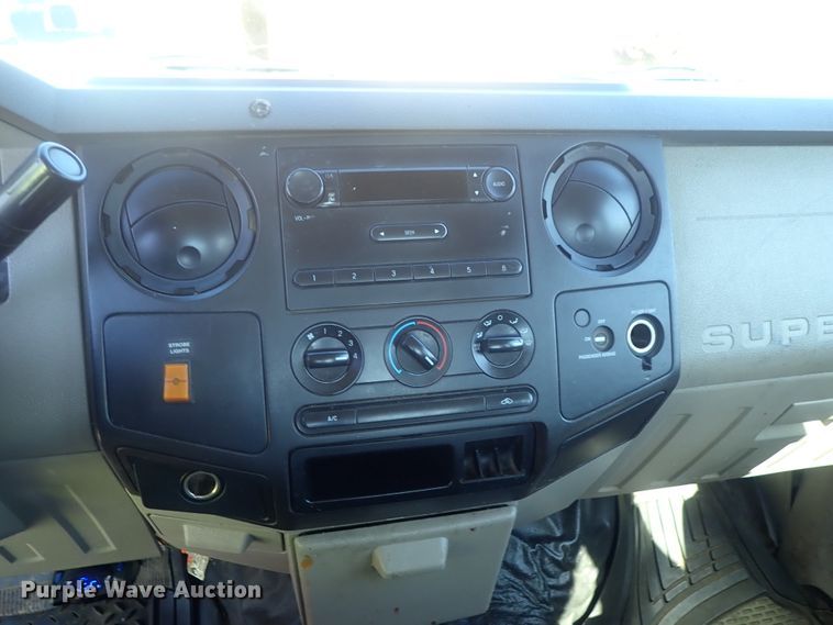 image for item DC3300 2008 Ford F250 Super Duty SuperCab pickup truck