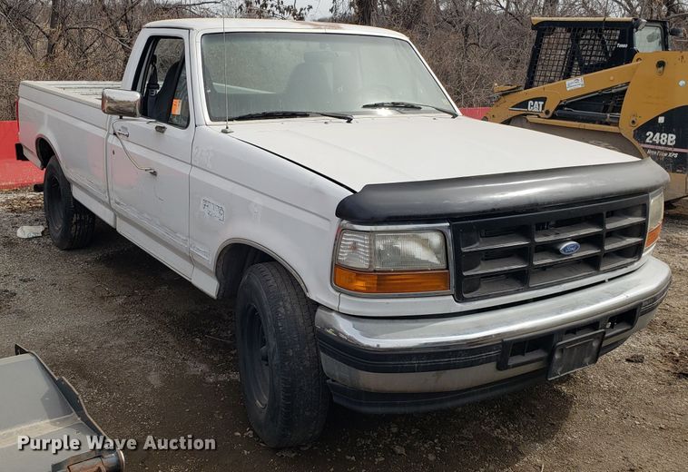 image for item DD2630 1996 Ford F250 pickup truck
