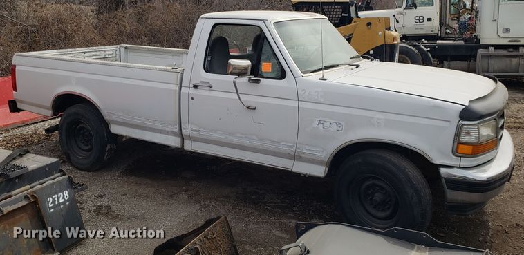 image for item DD2630 1996 Ford F250 pickup truck