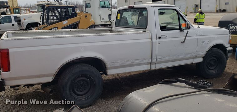 image for item DD2630 1996 Ford F250 pickup truck