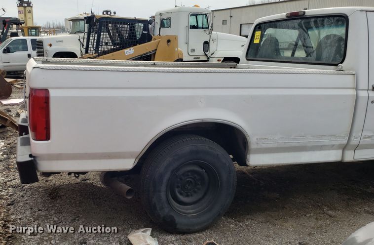image for item DD2630 1996 Ford F250 pickup truck