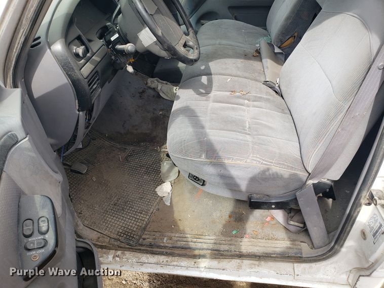 image for item DD2630 1996 Ford F250 pickup truck