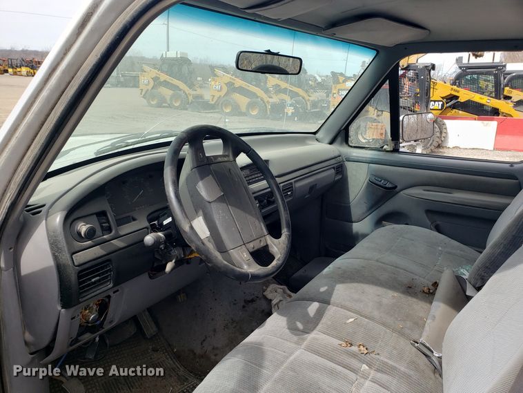 image for item DD2630 1996 Ford F250 pickup truck