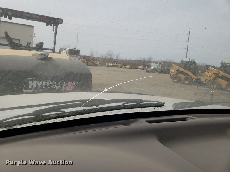 image for item DD2630 1996 Ford F250 pickup truck