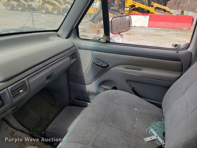 image for item DD2630 1996 Ford F250 pickup truck