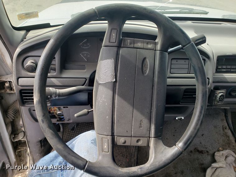 image for item DD2630 1996 Ford F250 pickup truck