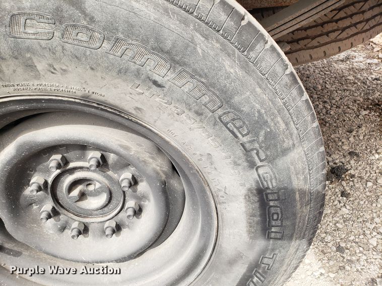 image for item DD2630 1996 Ford F250 pickup truck