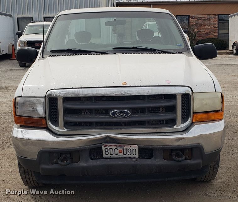 image for item DD2631 2001 Ford F250 Super Duty SuperCab pickup truck