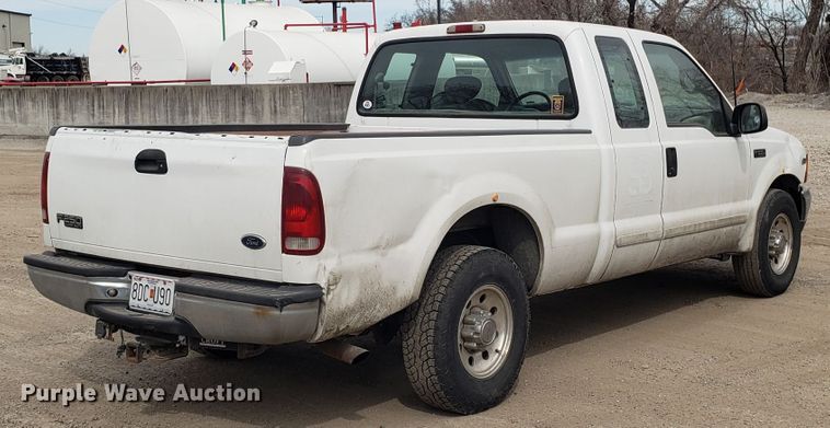 image for item DD2631 2001 Ford F250 Super Duty SuperCab pickup truck