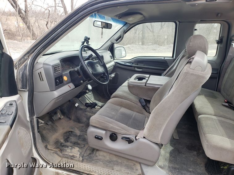 image for item DD2631 2001 Ford F250 Super Duty SuperCab pickup truck