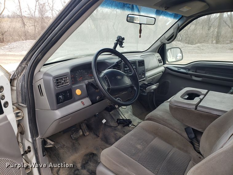 image for item DD2631 2001 Ford F250 Super Duty SuperCab pickup truck