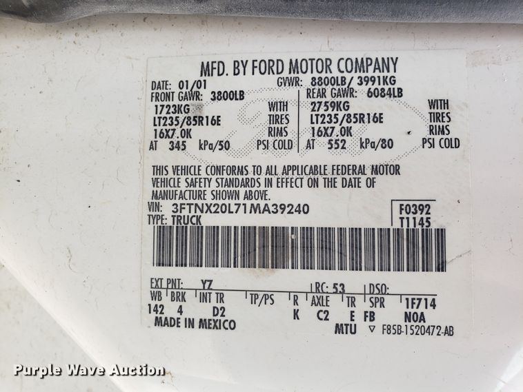 image for item DD2631 2001 Ford F250 Super Duty SuperCab pickup truck