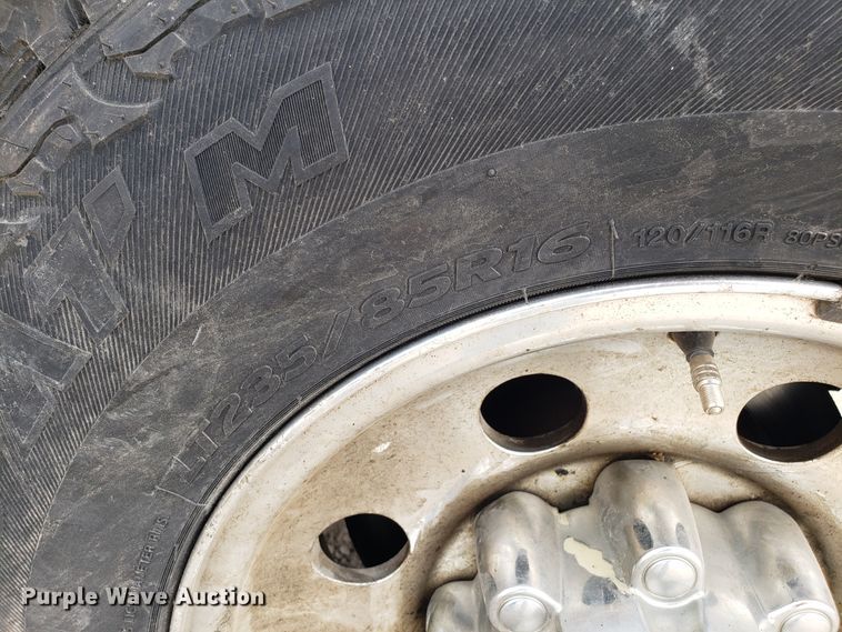 image for item DD2631 2001 Ford F250 Super Duty SuperCab pickup truck