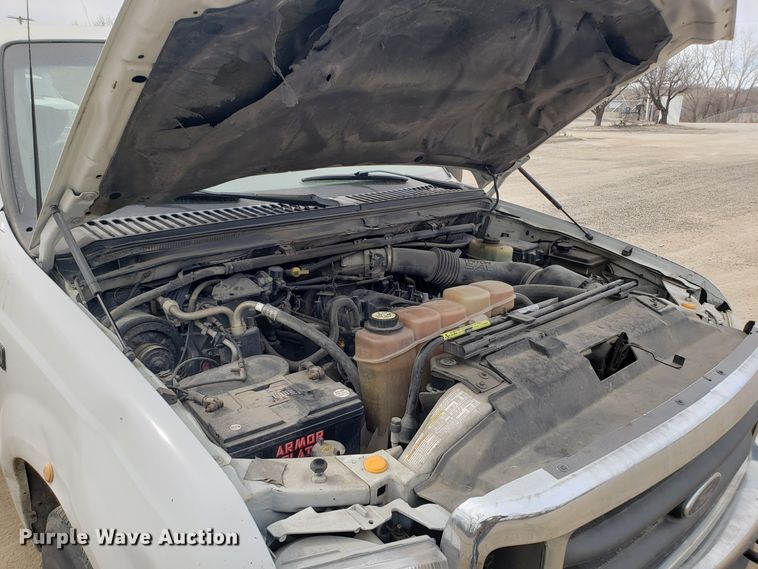 image for item DD2631 2001 Ford F250 Super Duty SuperCab pickup truck