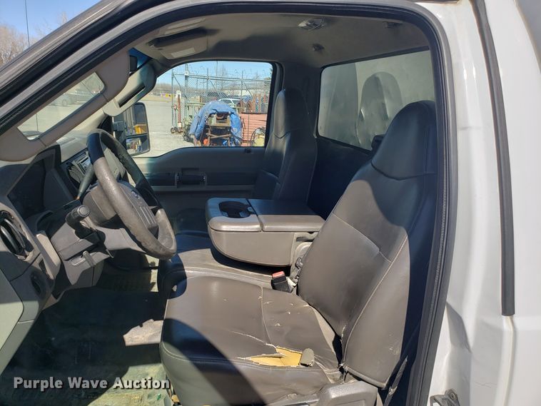 image for item DD2633 2009 Ford F250 Super Duty pickup truck