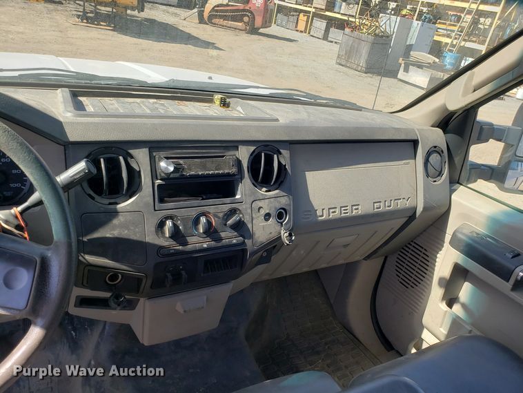 image for item DD2633 2009 Ford F250 Super Duty pickup truck