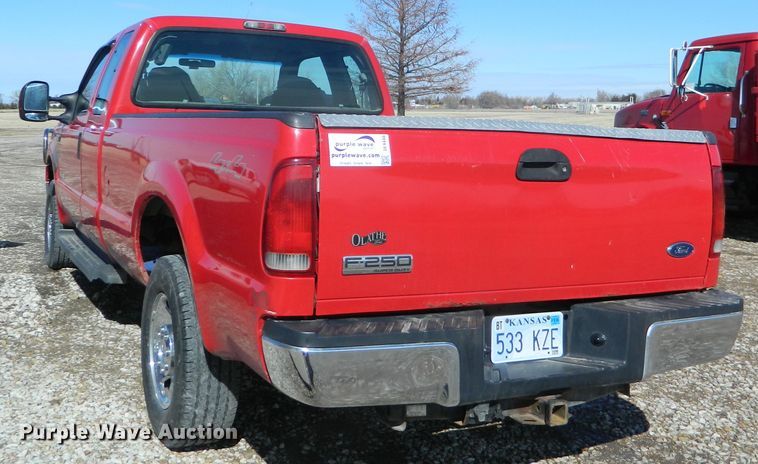 image for item DE4440 2006 Ford F250 Super Duty SuperCab pickup truck
