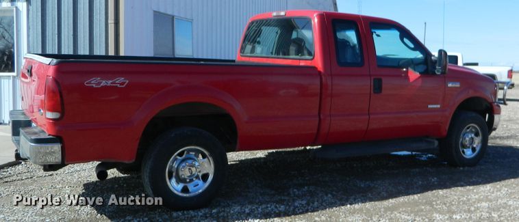 image for item DE4440 2006 Ford F250 Super Duty SuperCab pickup truck