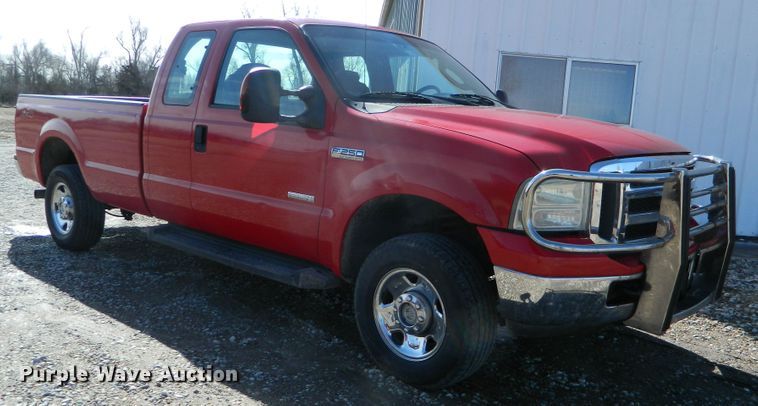 image for item DE4440 2006 Ford F250 Super Duty SuperCab pickup truck