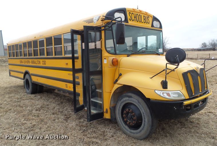 image for item DF0826 2005 International 3000 school bus