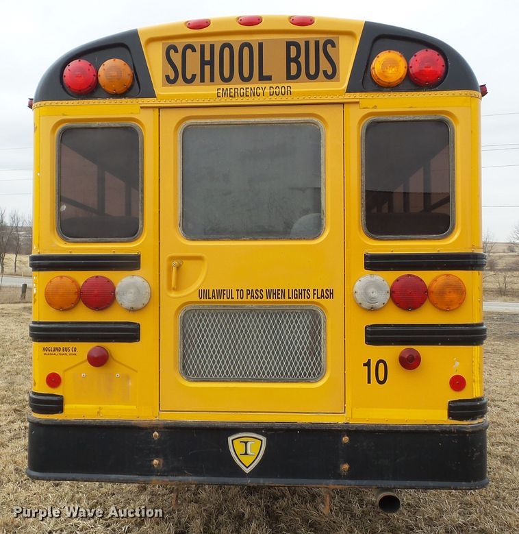 image for item DF0826 2005 International 3000 school bus