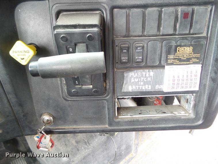 image for item DF0826 2005 International 3000 school bus