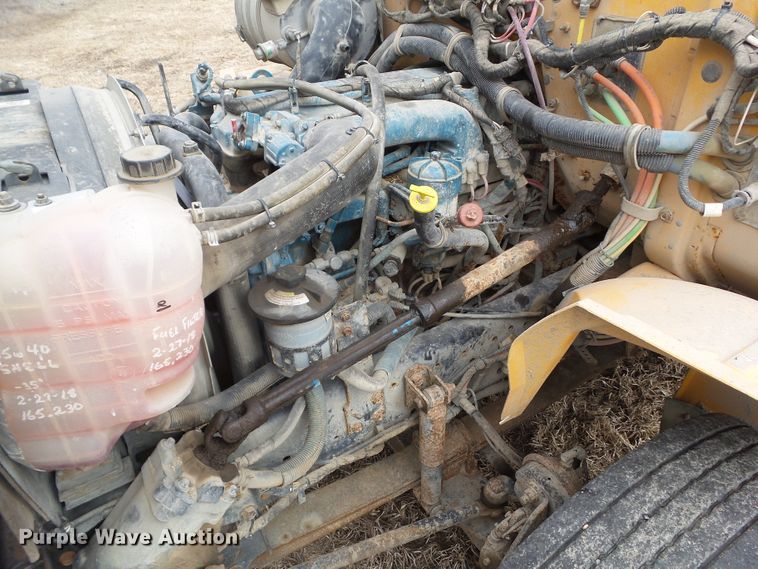 image for item DF0826 2005 International 3000 school bus