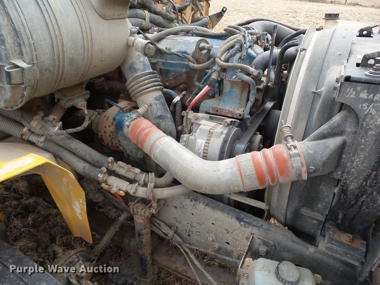 image for item DF0826 2005 International 3000 school bus