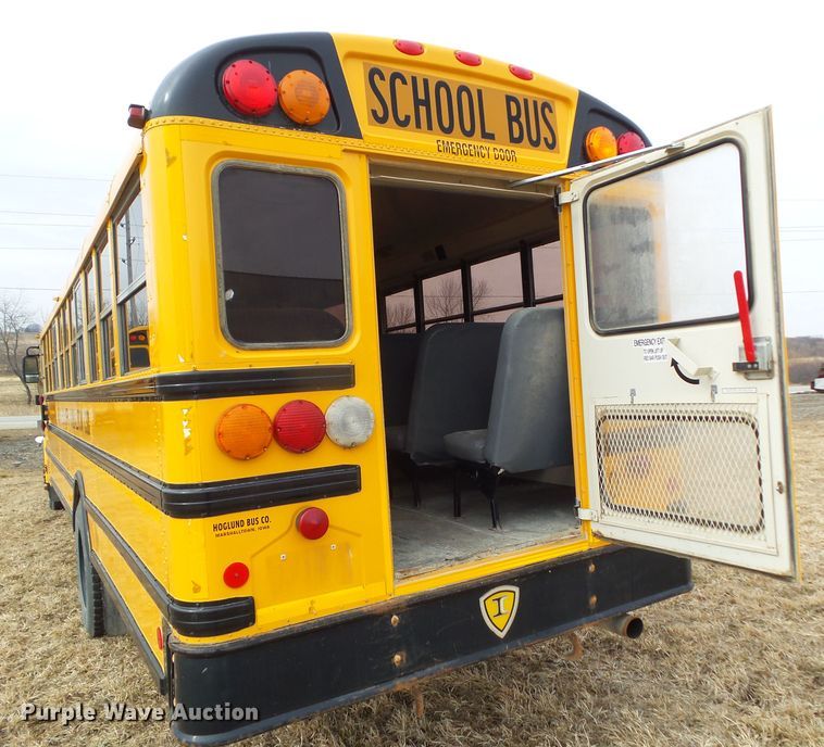 image for item DF0826 2005 International 3000 school bus