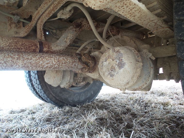 image for item DF0826 2005 International 3000 school bus