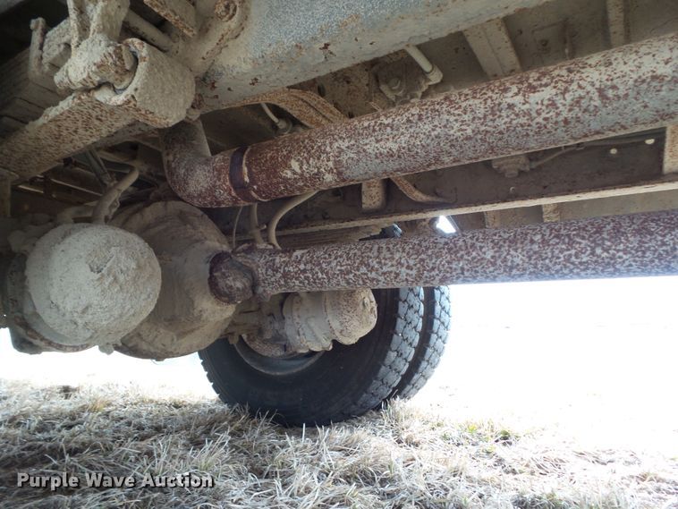 image for item DF0826 2005 International 3000 school bus