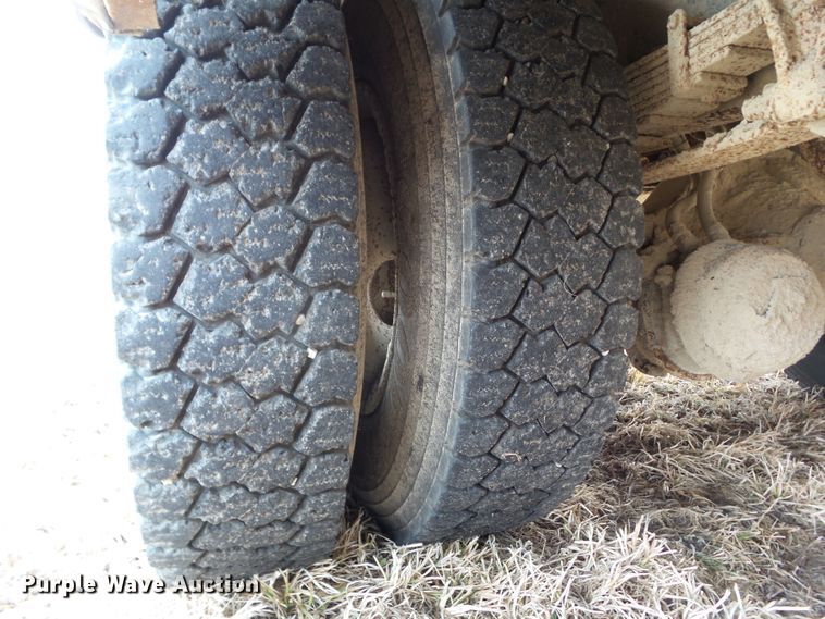 image for item DF0826 2005 International 3000 school bus