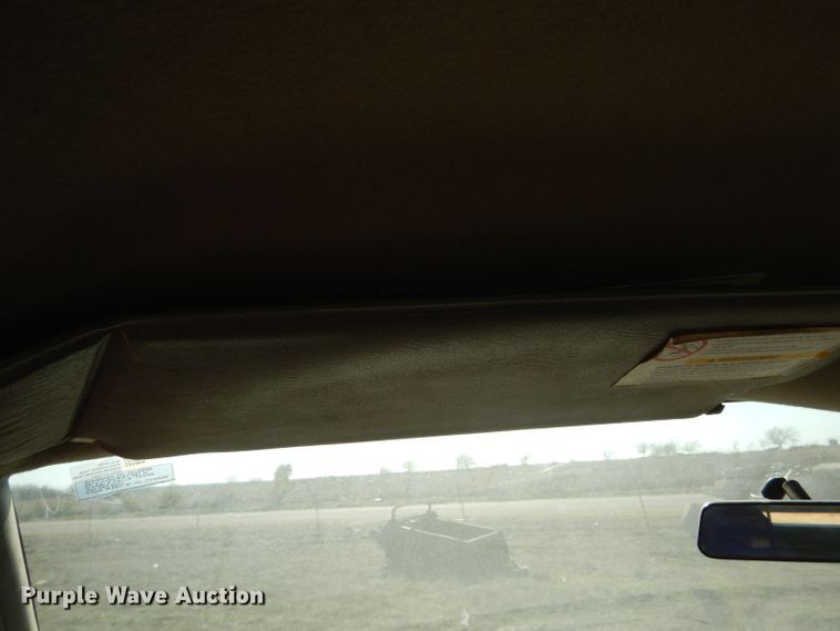 image for item DF2627 2005 Chevrolet C5500 flatbed truck