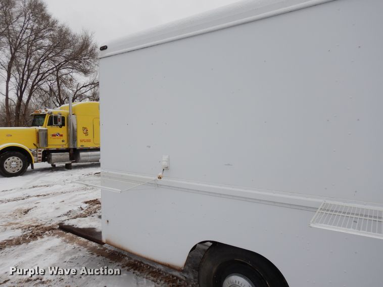 image for item DF5835 1971 International 1200 delivery truck