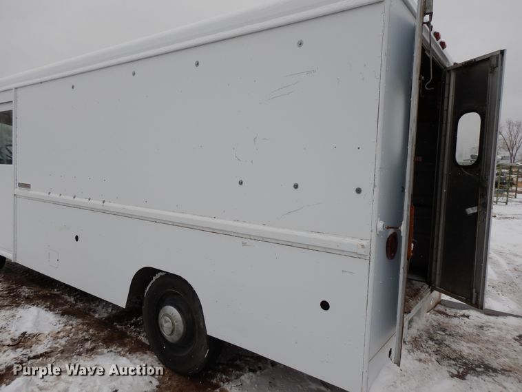 image for item DF5835 1971 International 1200 delivery truck