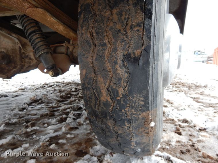 image for item DF5835 1971 International 1200 delivery truck