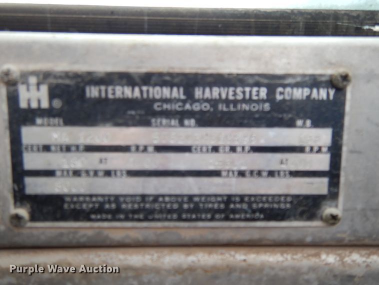 image for item DF5835 1971 International 1200 delivery truck