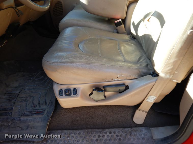 image for item DF5849 1999 Ford F250 Super Duty Crew Cab pickup truck