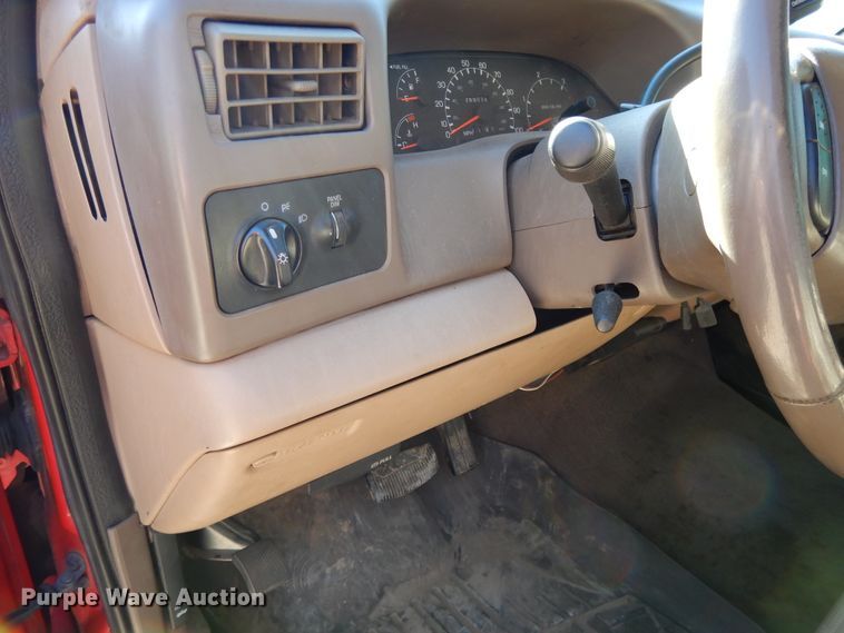 image for item DF5849 1999 Ford F250 Super Duty Crew Cab pickup truck