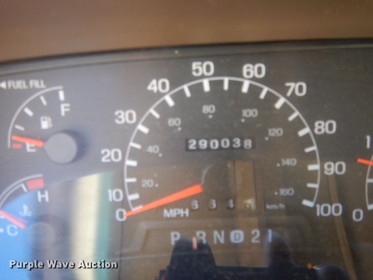 image for item DF5849 1999 Ford F250 Super Duty Crew Cab pickup truck