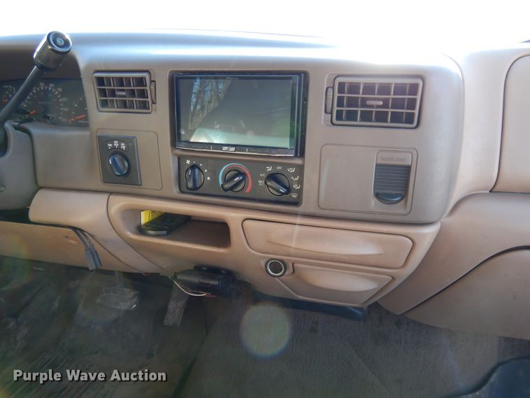 image for item DF5849 1999 Ford F250 Super Duty Crew Cab pickup truck