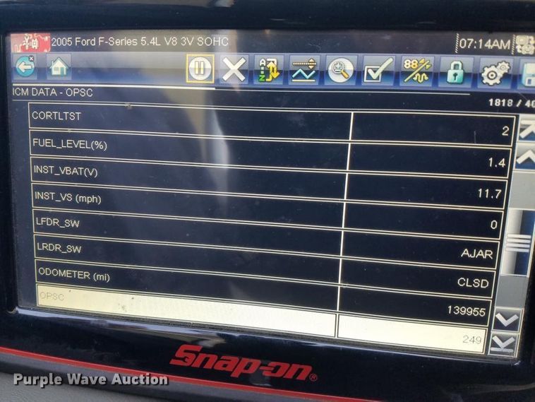 image for item DF5850 2005 Ford F350 Super Duty utility bed pickup truck