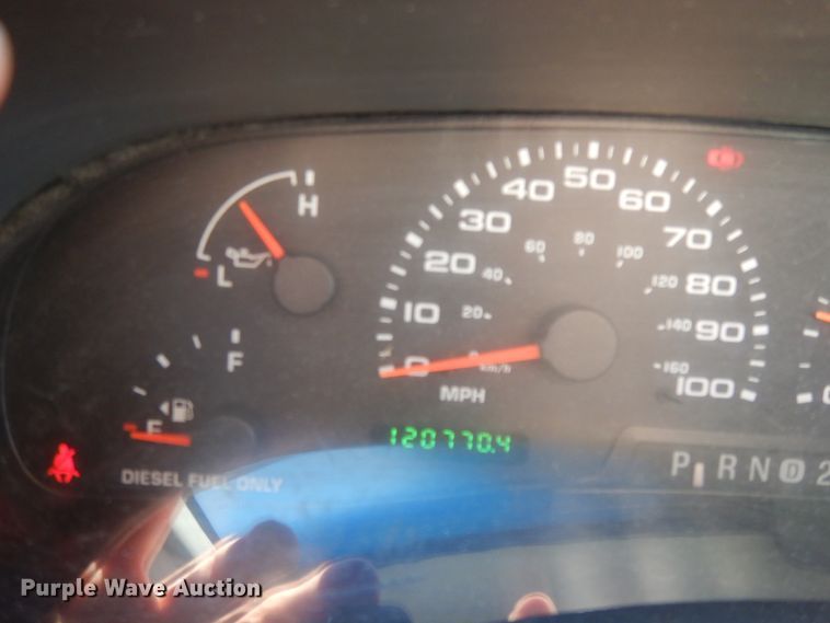 image for item DF5851 2002 Ford F350 Super Duty SuperCab pickup truck