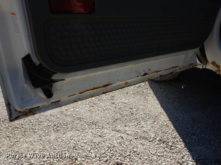 image for item DF5851 2002 Ford F350 Super Duty SuperCab pickup truck